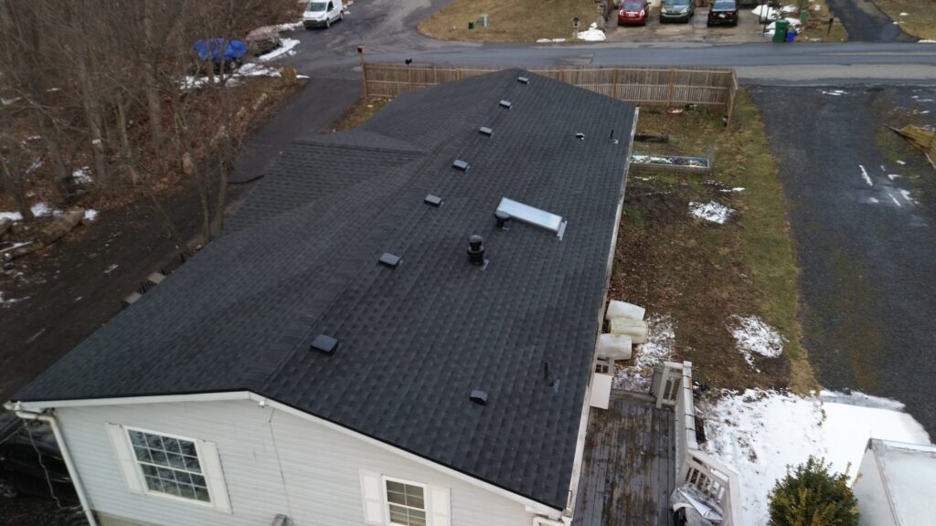 An after image of Walter's roof, finished by Bachman's Roofing.